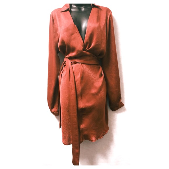 PrettyLittleThing Dresses & Skirts - PLT Rust Satin Raft Shift Dress